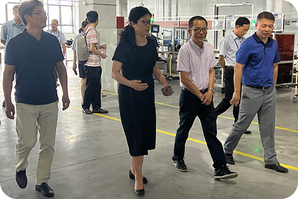 福建省冶金（控股）公司黨委委員、副總經(jīng)理侯孝亮一行到我公司調(diào)研、指導